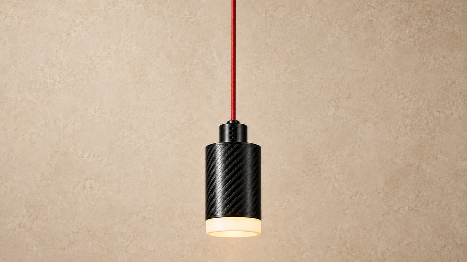 PULSE Pendant 01 — Suspension en carbone