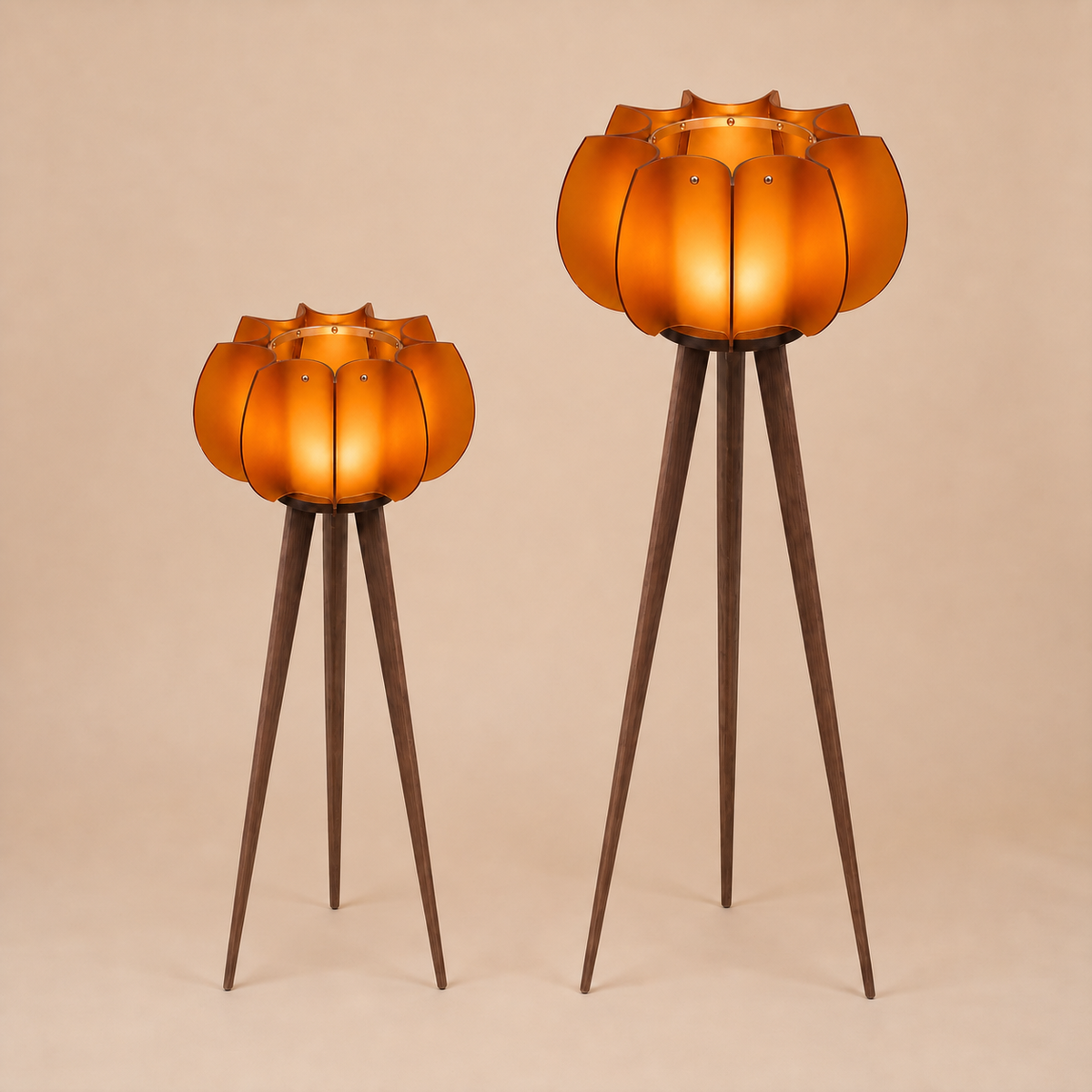 Lampadaires PÉTALE orange de 110 et 140 centimètres